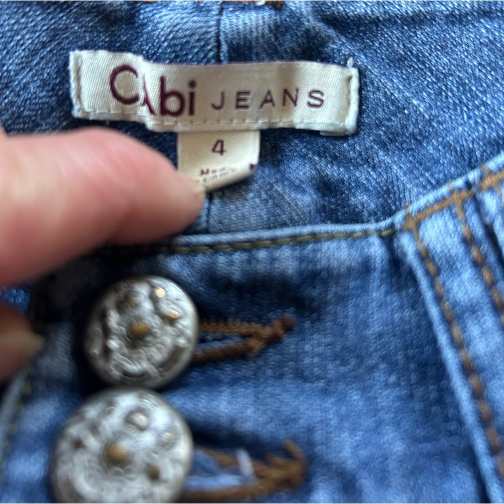 EUC CAbi Jeans Style 347 Lou Lou Classic Casual Denim Light Wash Women’s Size 4 - Picture 12 of 16